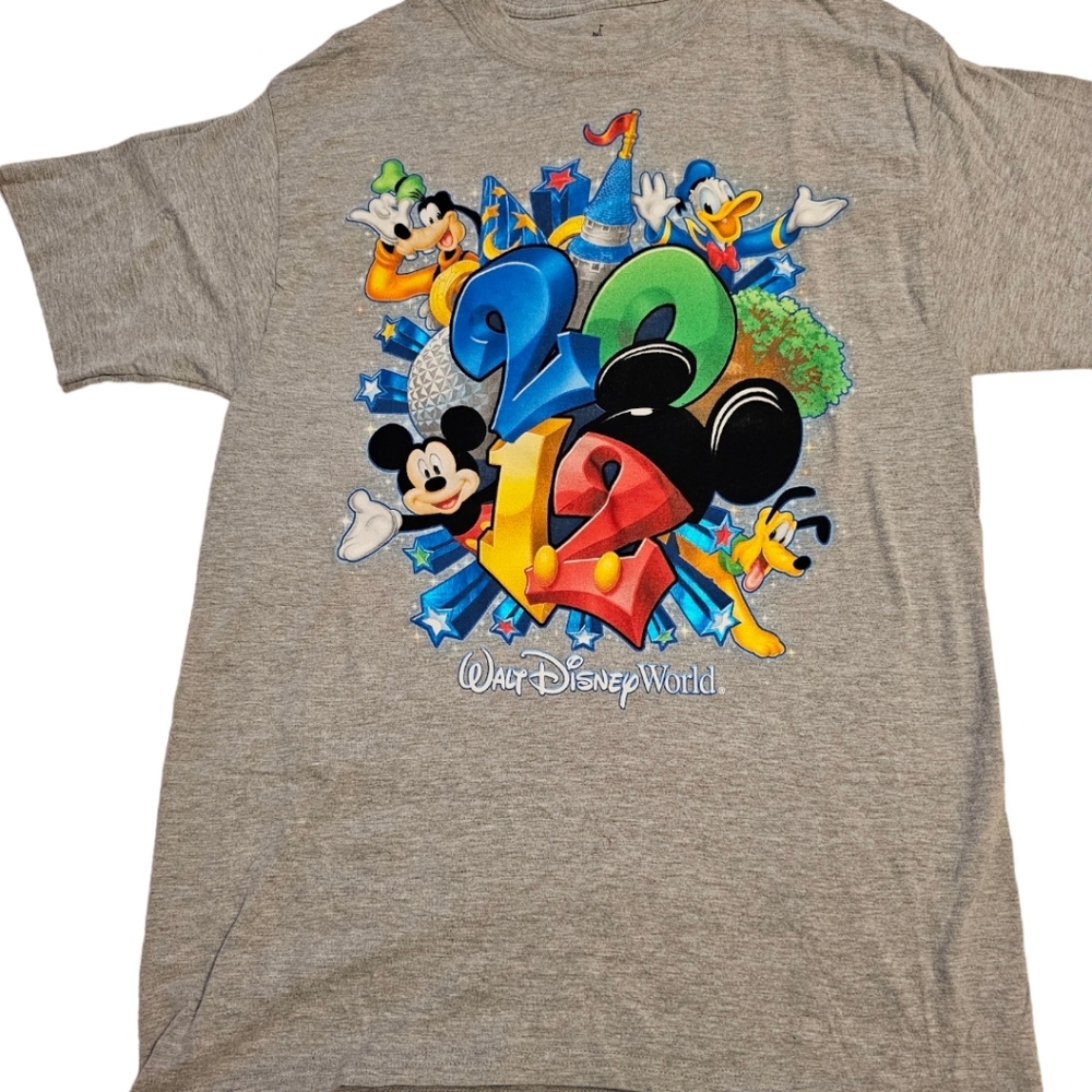 NWOT Hanes Disney T-Shirt Size Medium 2012 Graphic